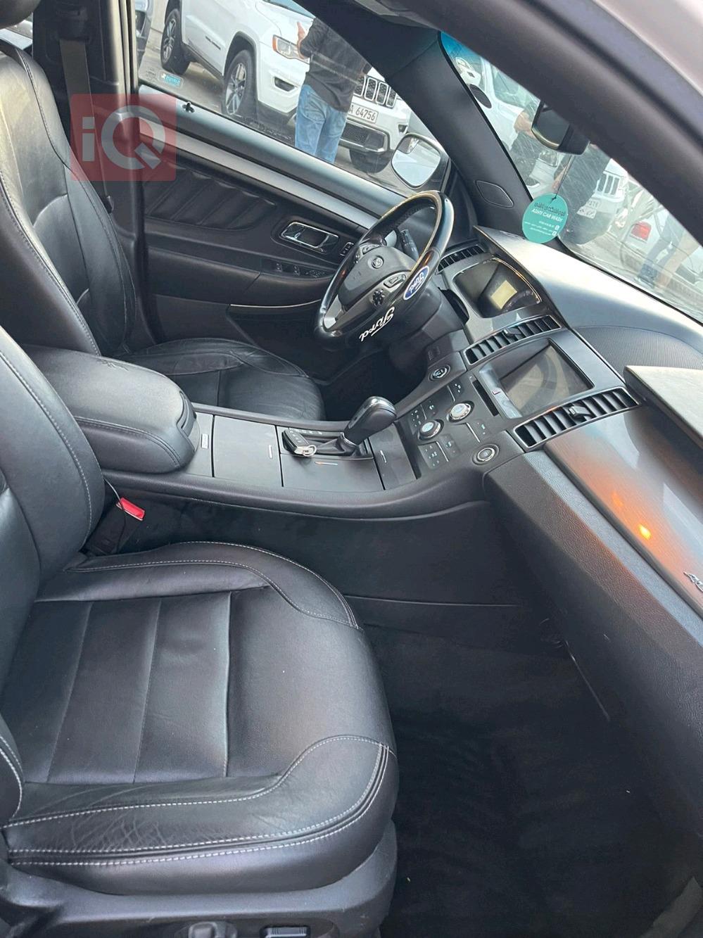 Ford Taurus
